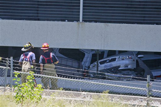 Illustration for article titled Atlanta Parking Garage Collapse Carnage Mega-Gallery